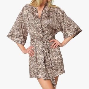 Jezebel Leopard Animal Print Short Satin Kimomo Robe Size S/M